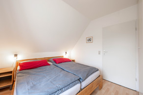 schlafzimmer-urlaub-nordsee-inselpanorama-pellworm.jpg
